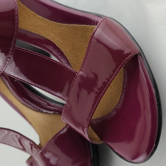 Sofft Patent Leather Purple T Strap Open Toe Adjustable Strap & Buckle Size 6.5M - Picture 5 of 15